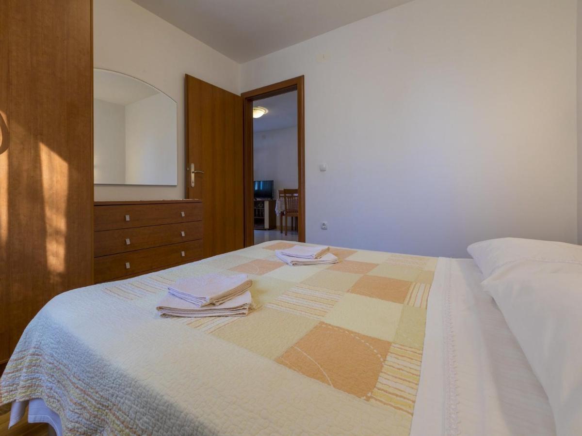 Apartments Dino ซริกเวนิซา ภายนอก รูปภาพ